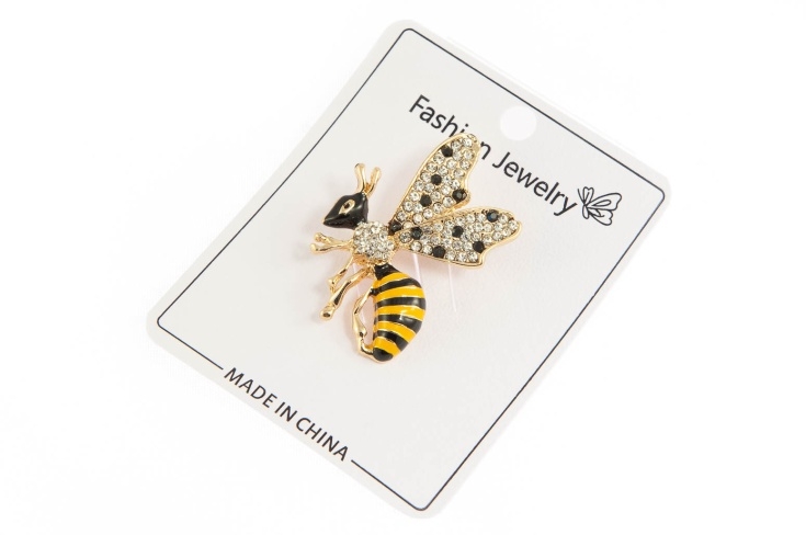 Elegancka broszka pszczółka